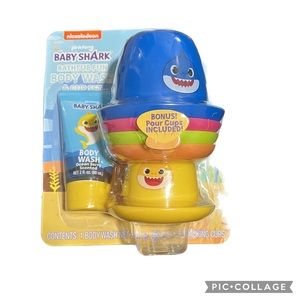Baby Shark bathtub fun body wash & cup set